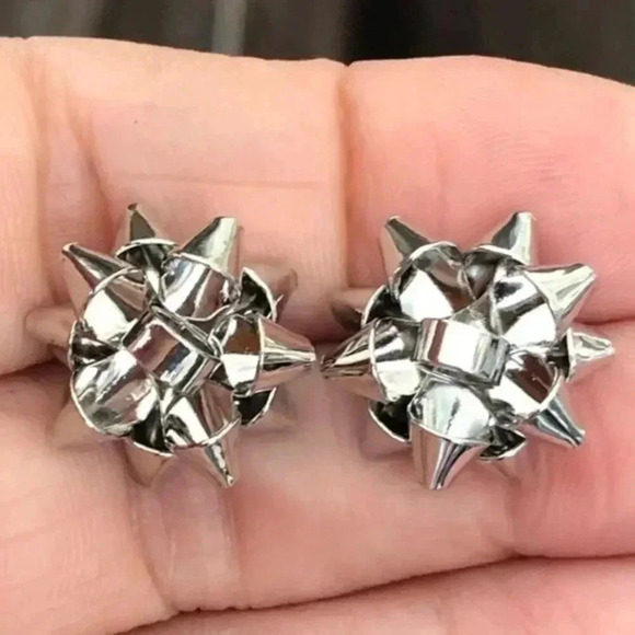 Silver Metal Bow Present Holiday Christmas Gift Stud Earrings NWT - Picture 1 of 4